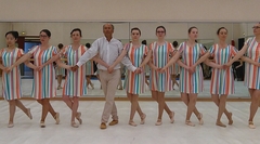 Danse des jeunes filles - cadrée